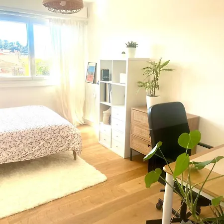Daire After B00klng Need Scаn Qr-c0dе --beautiful Terrace *